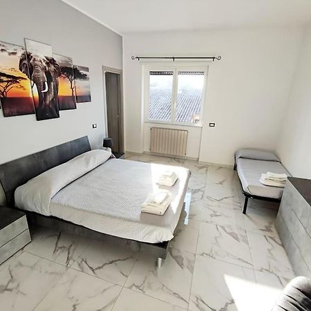 Intero Appartamento Casa Vacanze "Il Pino" Roma Infernetto Εξωτερικό φωτογραφία